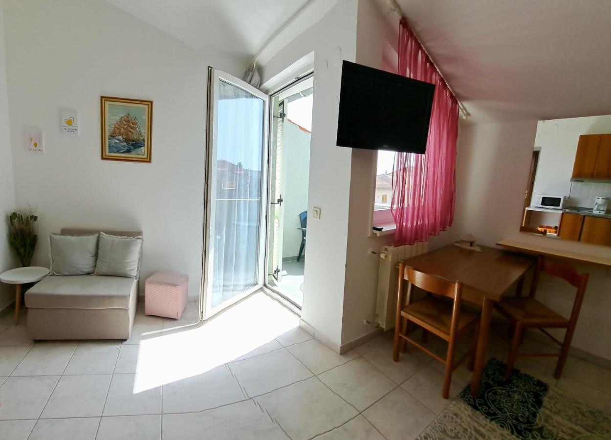 Studio Apartman Olivera Ровинь Экстерьер фото