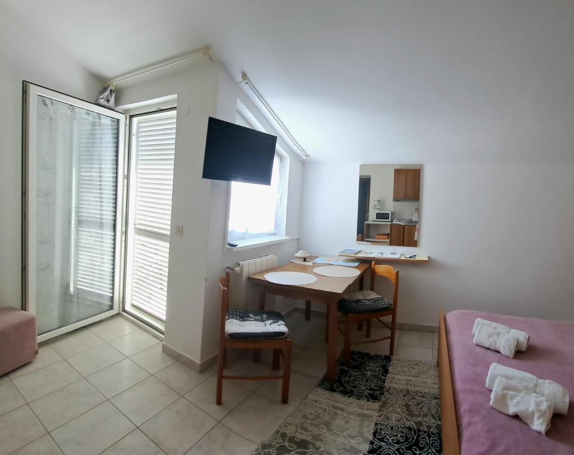Studio Apartman Olivera Ровинь Экстерьер фото